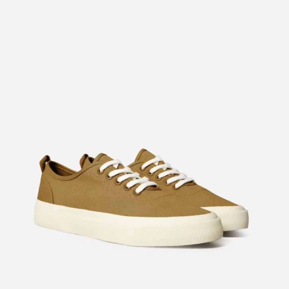 Everlane The Forever Sneaker. NIB. Size 8M.  Bronze.